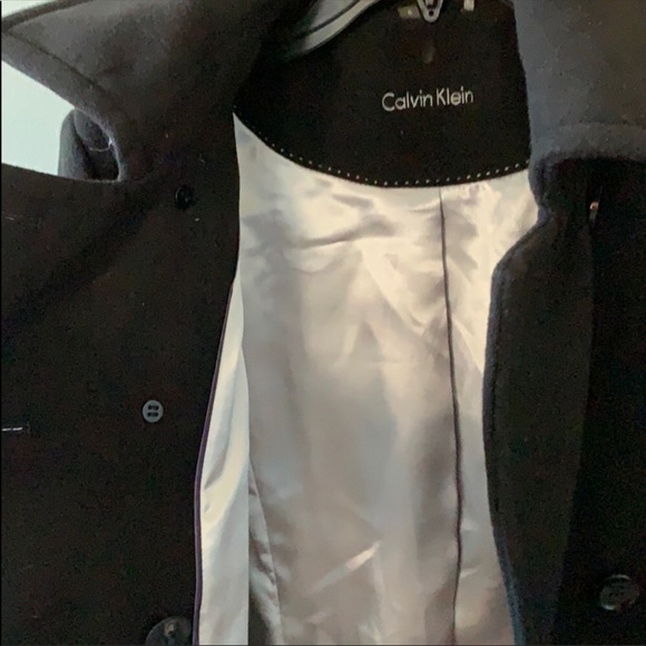 Calvin Klein’s coat - Picture 2 of 2